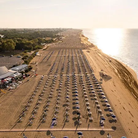 Flat With Shared Barbecue Apartmán Bibione